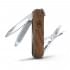  Нож-брелок Victorinox Classic SD, 58 мм, 5 функций, рукоять из орехового дерева пригодится для туризма, рыбалки, охоты и повседневного использования, фото  (1) 
